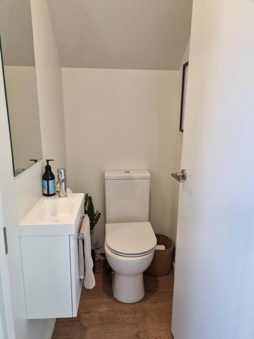 Central Home With Internal Garage - Close To Cbd! Christchurch Luaran gambar